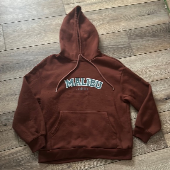 Brown “Malibu” hoodie size M from shein - Picture 1 of 1
